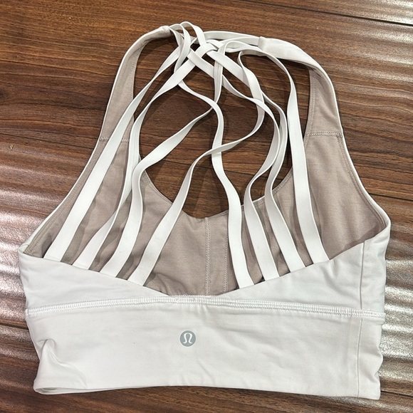 Lululemon Size 4 Top and Sports Bra - Picture 4 of 11